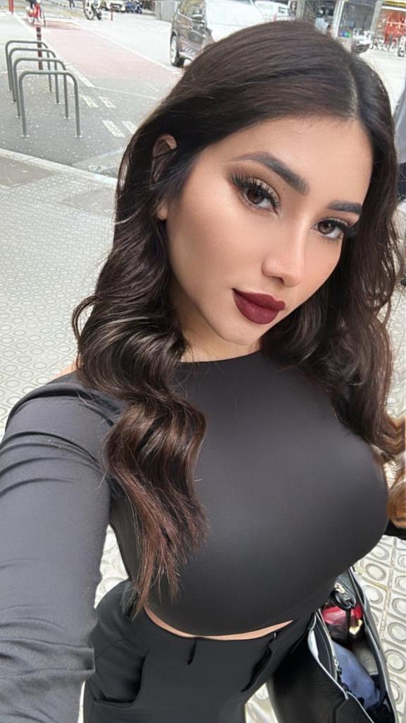 Chica busca chico en Barcelona: 