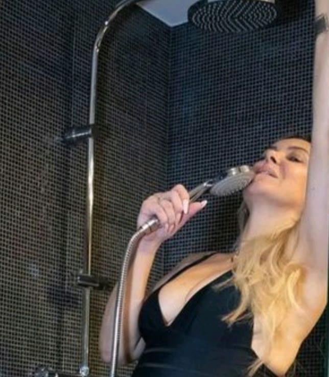 Chica busca chico en Granada: Chica busca chico