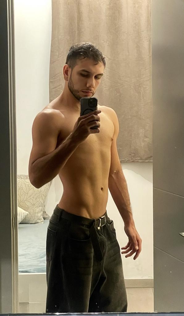 641731843: Chico busca chica en Málaga