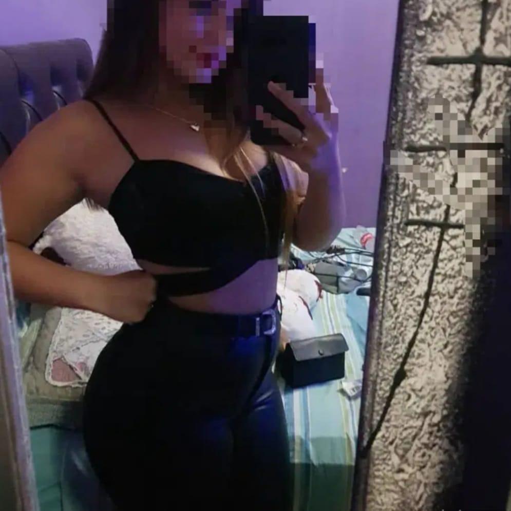 Chica busca chico en Málaga: Chica busca chico