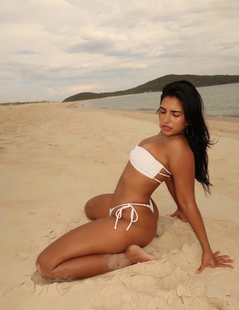 697713315: Chica busca chico en Cáceres