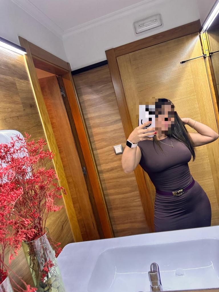 Chica busca chico en Almería: 