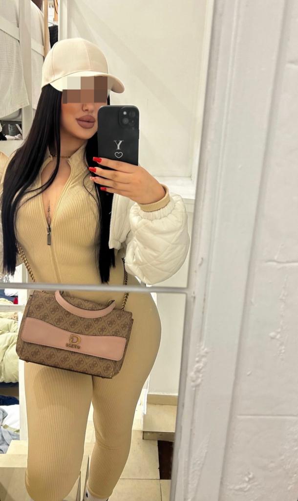 602540283: Chica busca chico en Cádiz