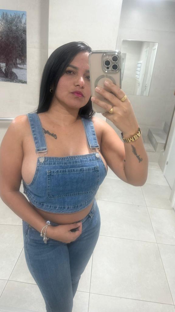 Chica busca chico en Cádiz: 