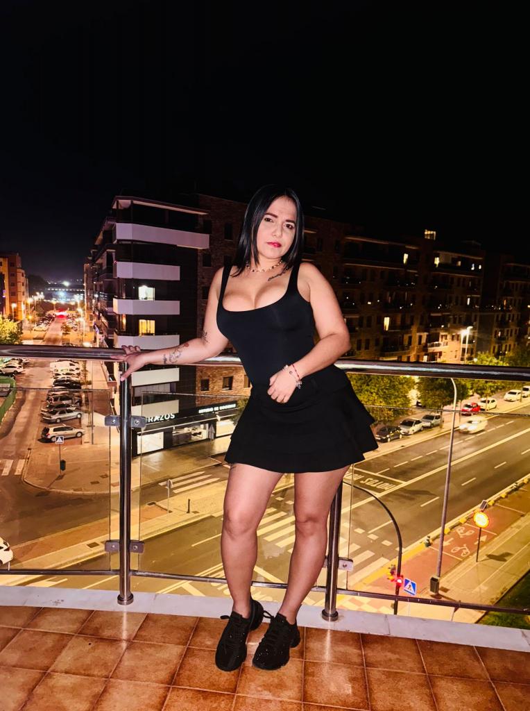 Chica busca chico en Cádiz: 