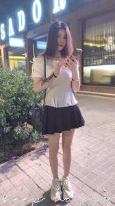 604352858: Chica busca chico en Valencia