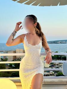 615820460: Chica busca chico en Barcelona