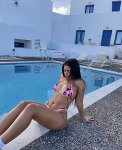 697713315: Chica busca chico en Cáceres