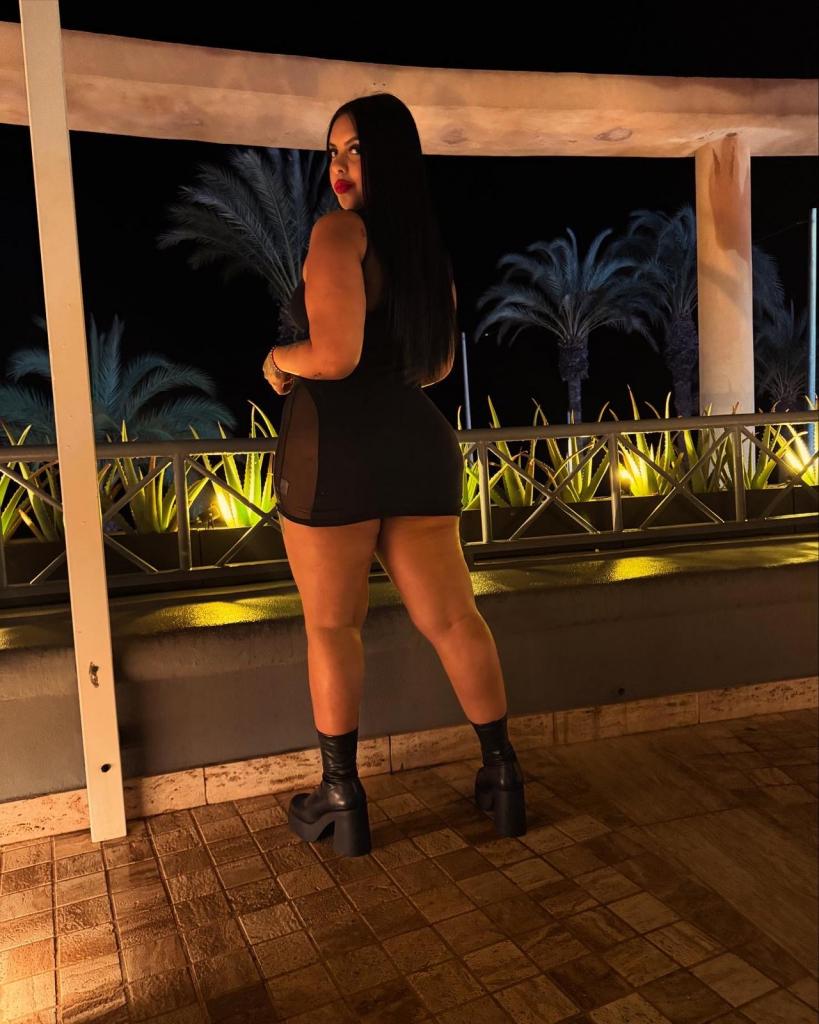 Chica busca chico en Almería: 