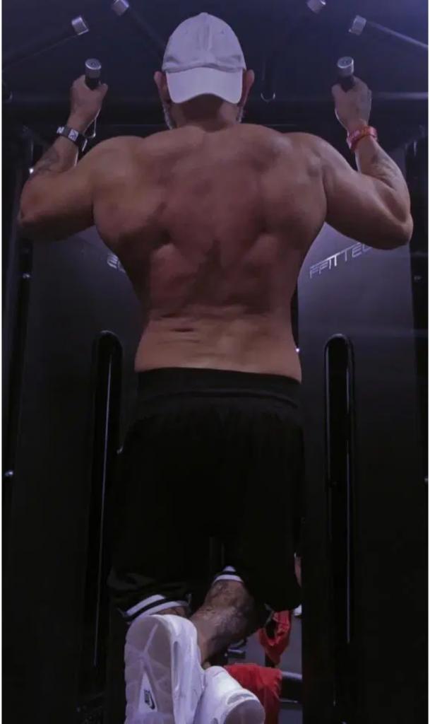 633382376: Chico busca chica en Alicante