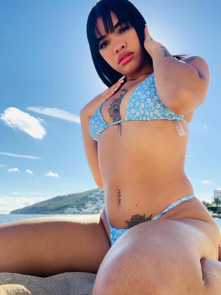 Chica busca chico en Ibiza: 