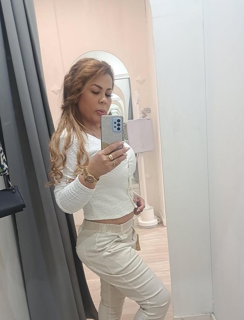 Chica busca chico en Barcelona: 