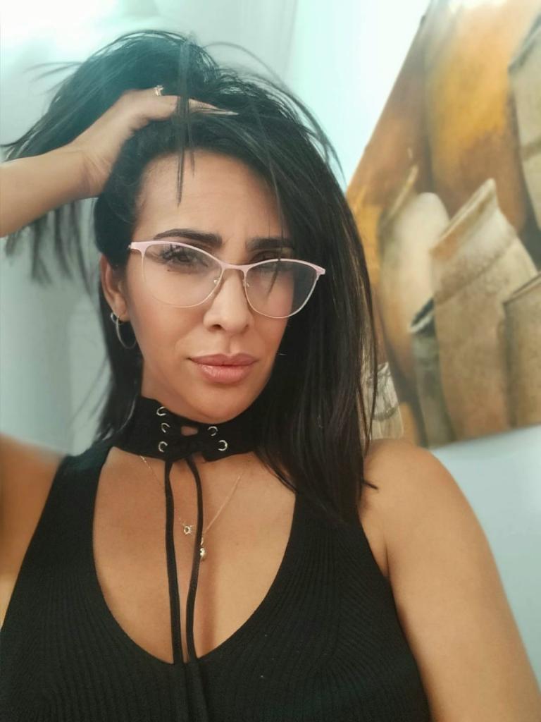 Chica busca chico en Tenerife: 