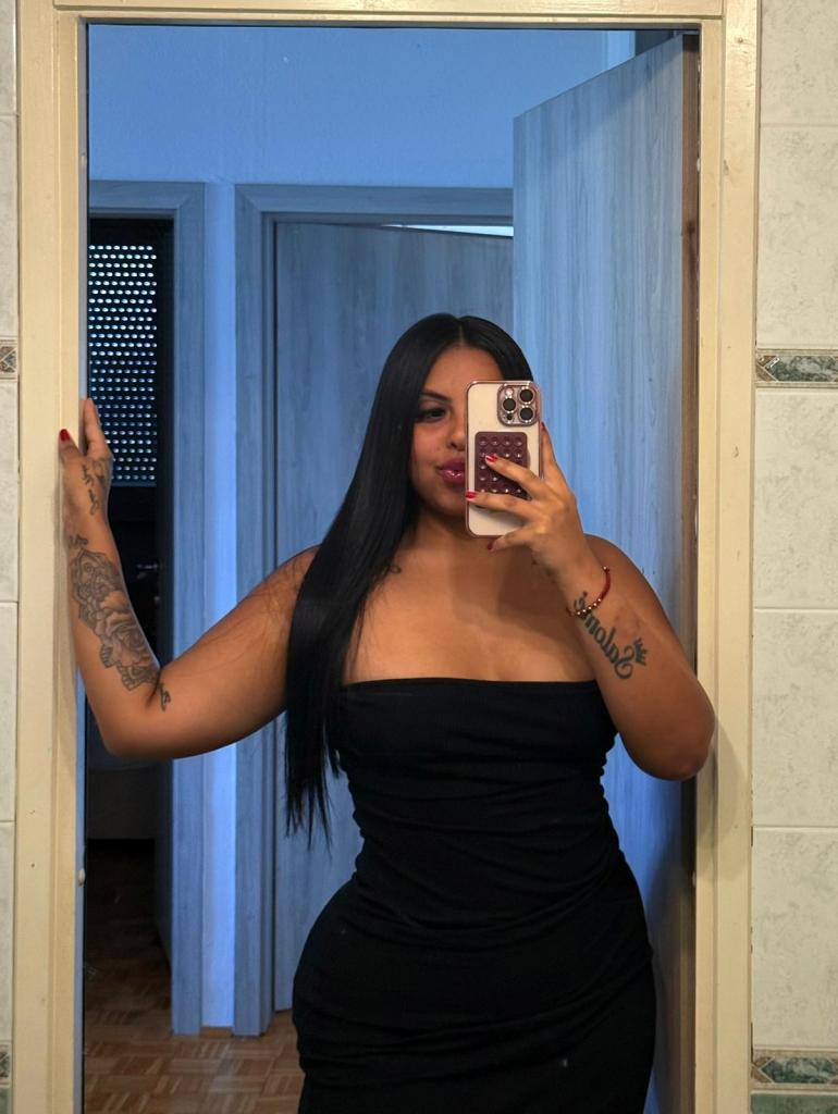 Chica busca chico en Almería: 