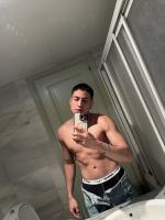 610880128: Chico busca chica en Valencia