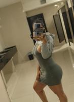 641996381: Chica busca chico en Sevilla