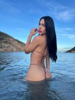 672305849: Chica busca chico en Ibiza