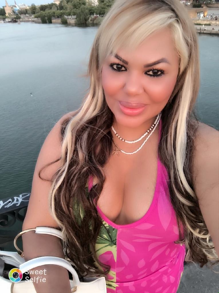 Chica busca chico en Sevilla: 