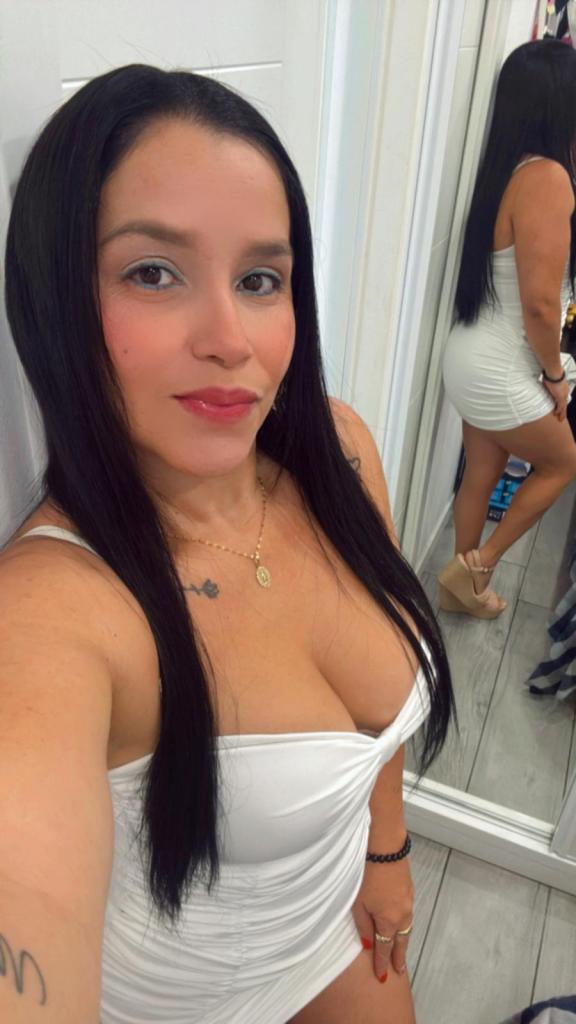 Chica busca chico en Cádiz: 