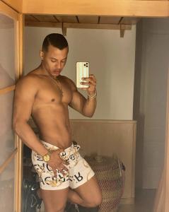 674966448: Chico busca chica en Gerona