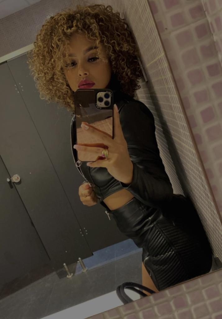 624581806: Chica busca chico en Lérida