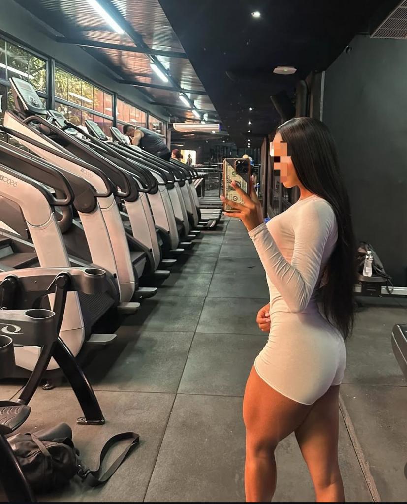 623483407: Chica busca chico en Murcia