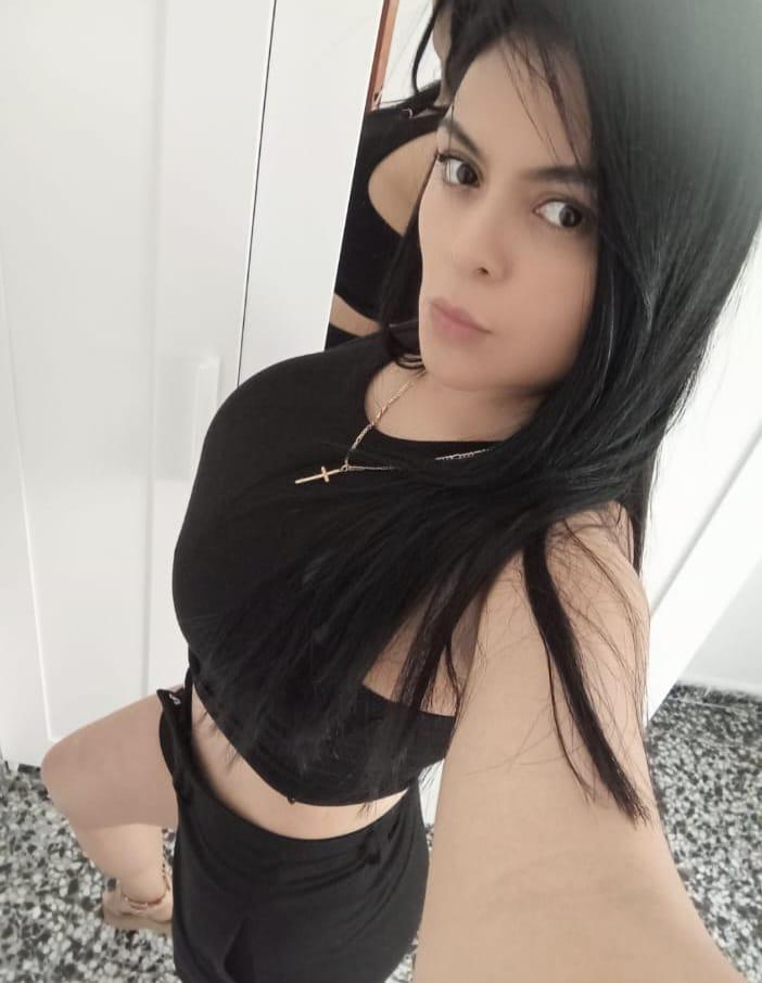Chica busca chico en Alicante: Chica busca chico