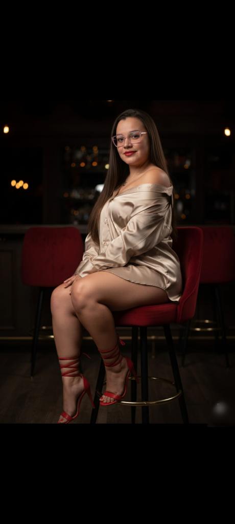 613647599: Chica busca chico en Murcia