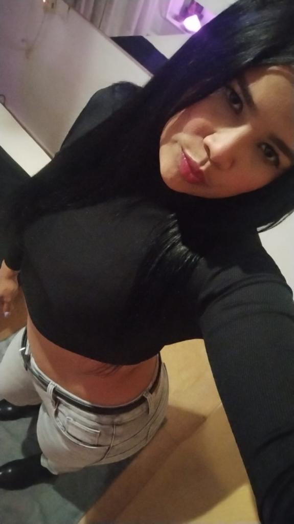 Chica busca chico en Almería: 