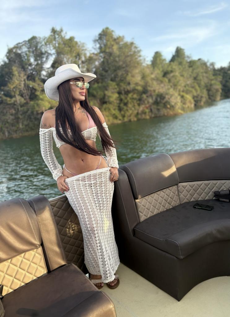 604317616: Chica busca chico en Barcelona