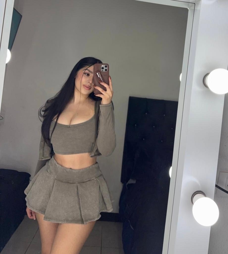 631810770: Chica busca chico en Granada