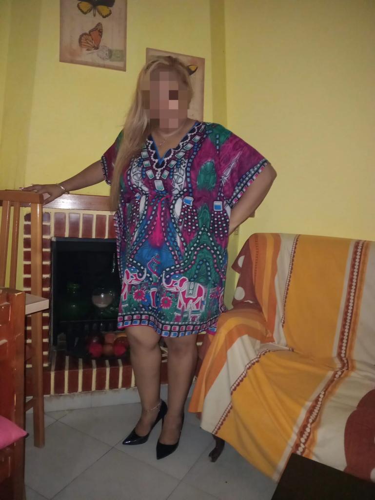 Chica busca chico en Almería: Chica busca chico