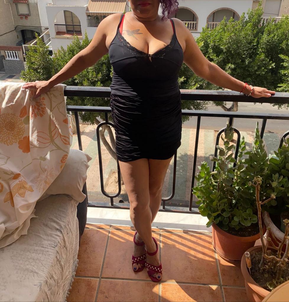 Chica busca chico en Almería: 