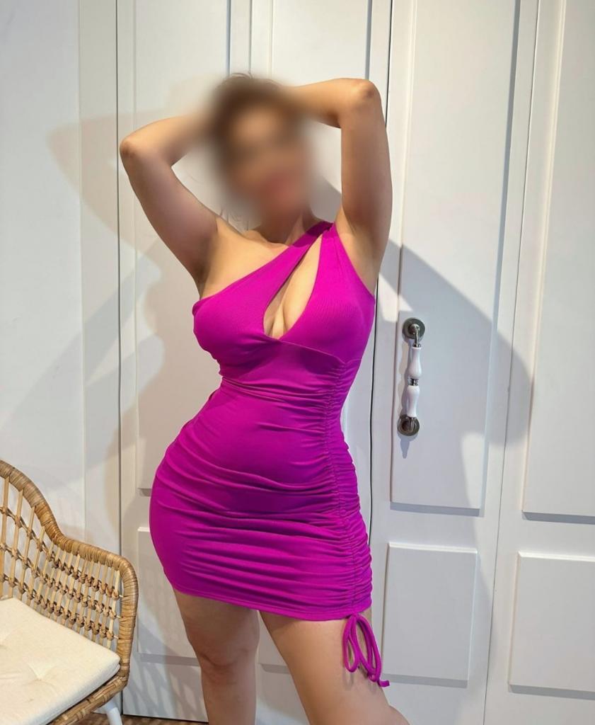 Chica busca chico en Granada: 