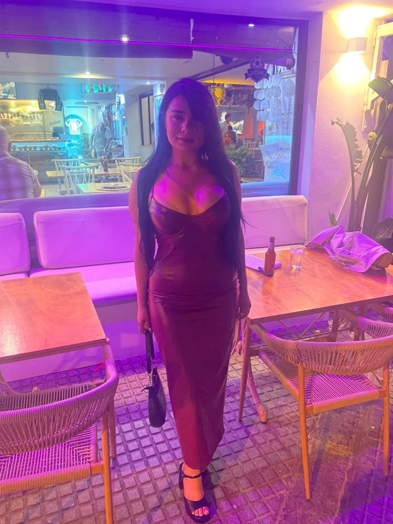 Chica busca chico en Cádiz: 