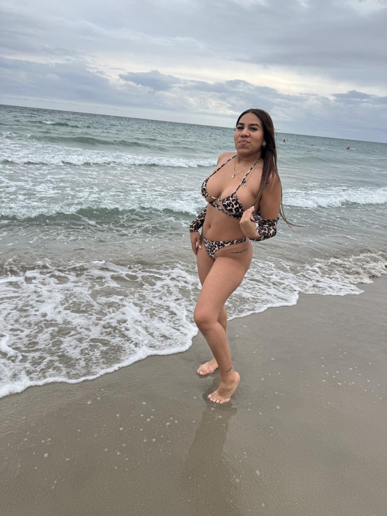 670293335: Chica busca chico en Navarra