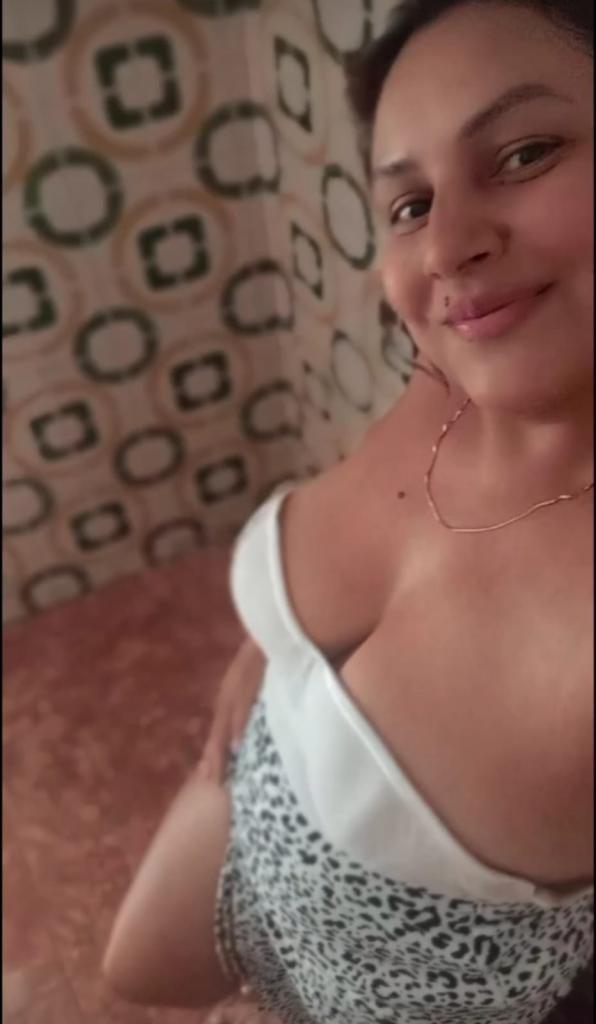 Chica busca chico en Cádiz: 