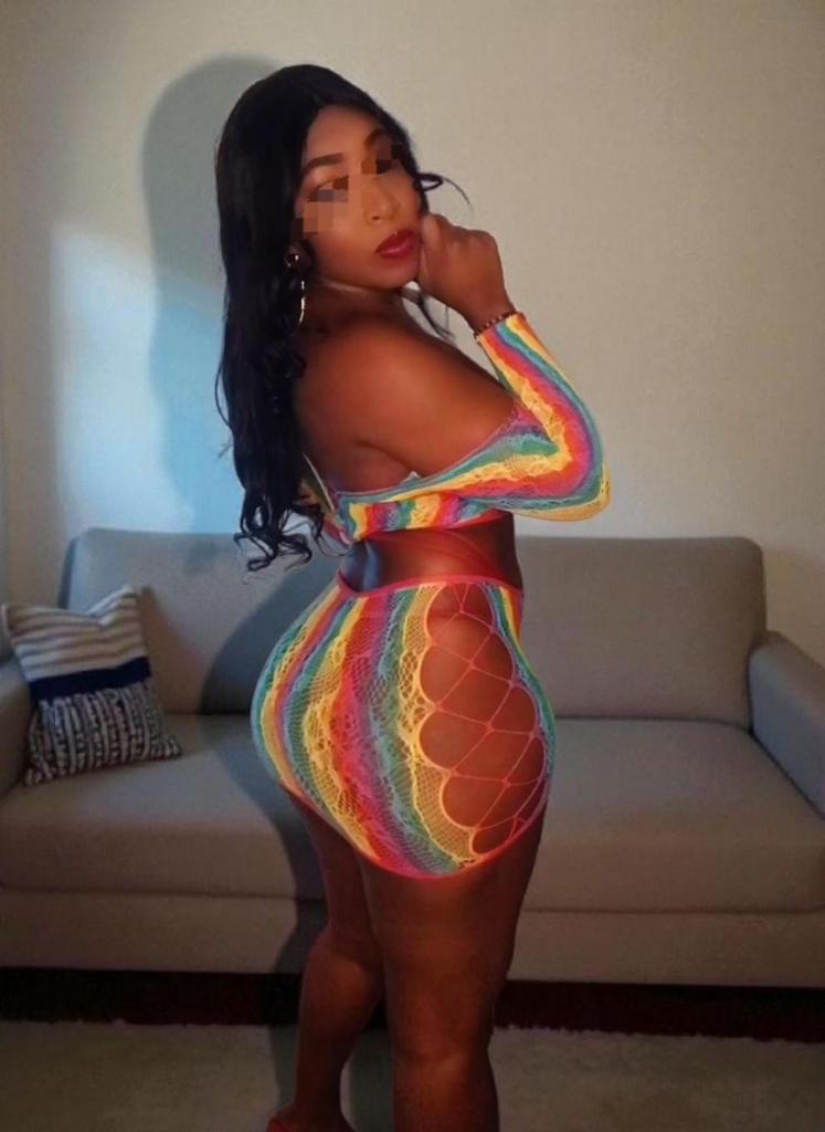 Chica busca chico en Murcia: Chica busca chico