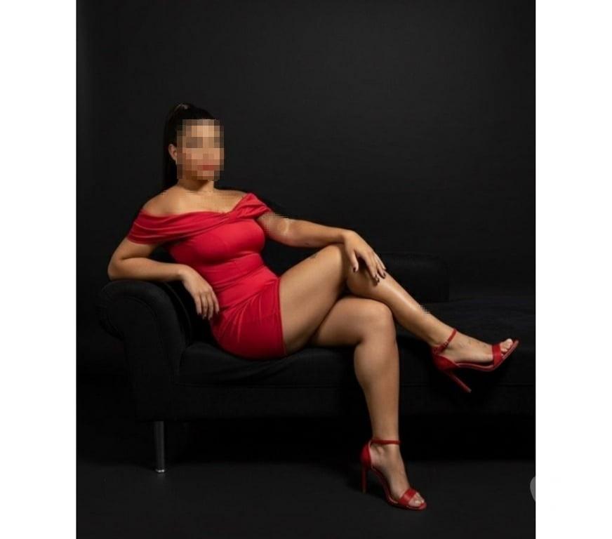 602725905: Chica busca chico en Málaga