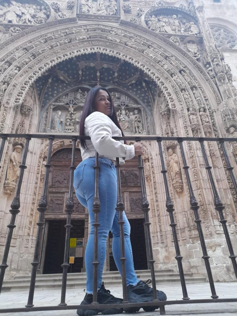 643674849: Chica busca chico en Burgos