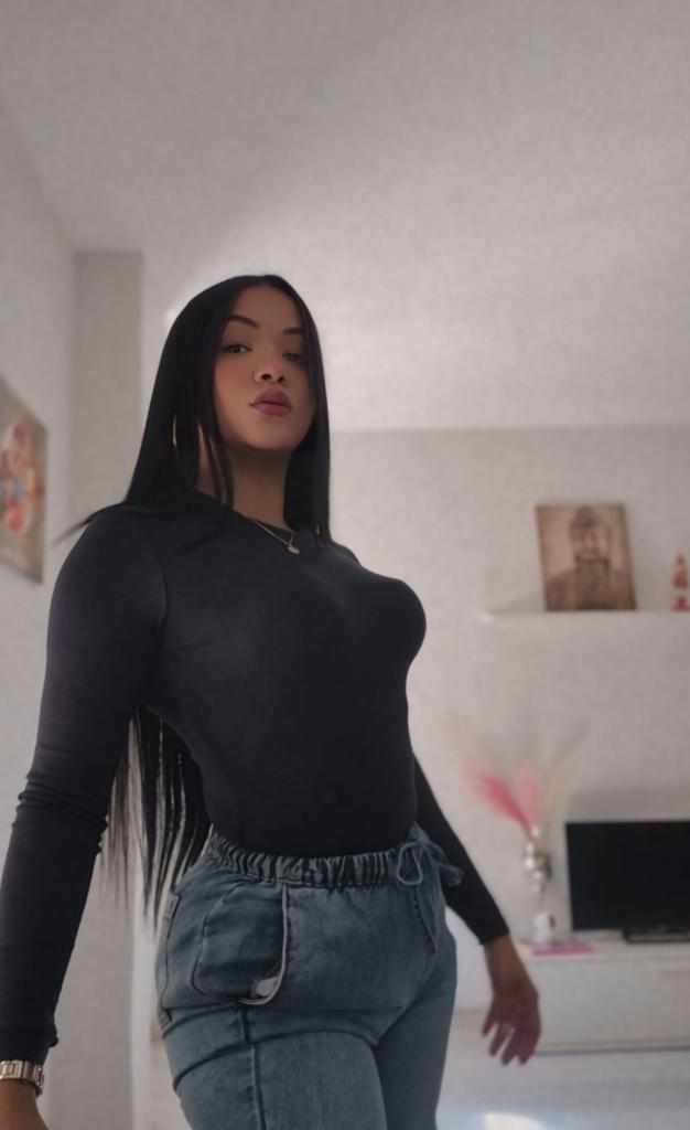 Chica busca chico en Granada: 