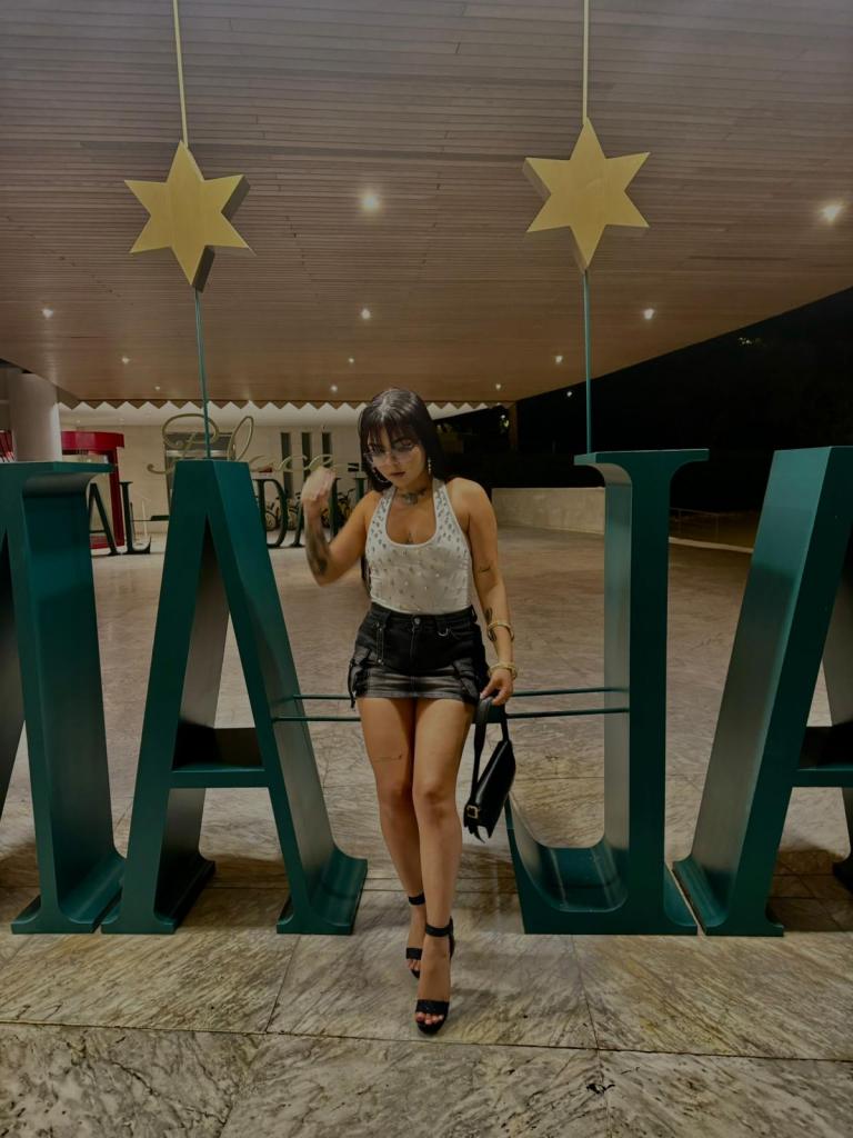 Chica busca chico en Barcelona: 