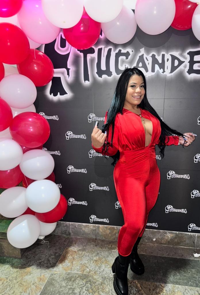 Chica busca chico en Tenerife: 