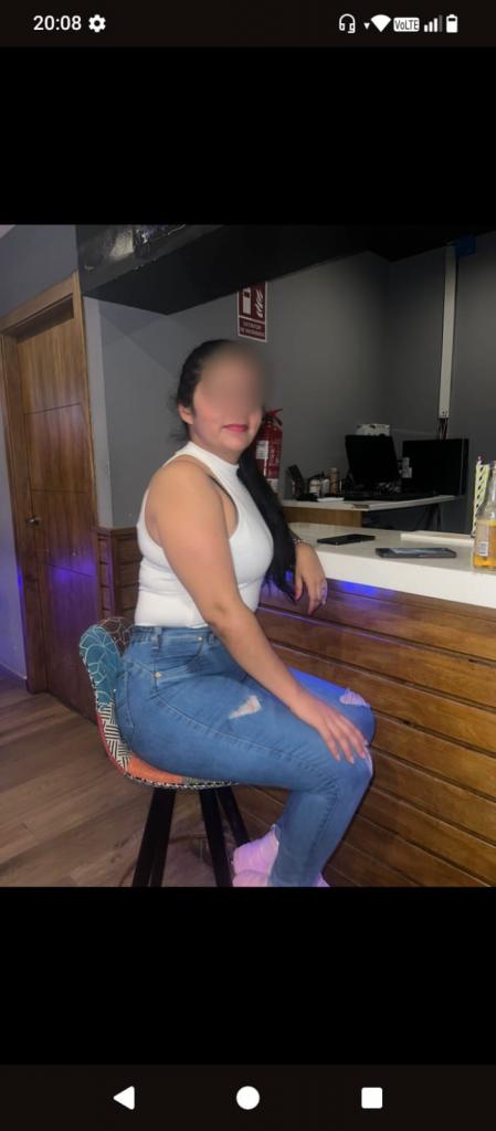 Chica busca chico en Granada: 