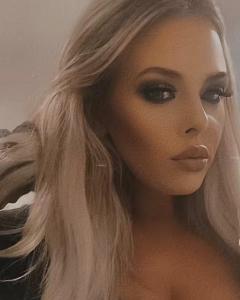 643541030: Chica busca chico en La Coruña