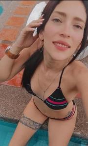 612478425: Chica busca chico en Sevilla