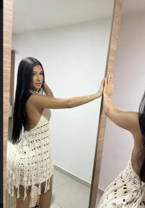 667794343: Chica busca chico en Tarragona