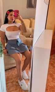 669745865: Chica busca chico en Zaragoza