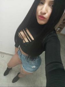 612203847: Chica busca chico en La Coruña