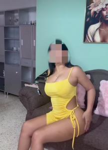 647083913: Chica busca chico en Navarra